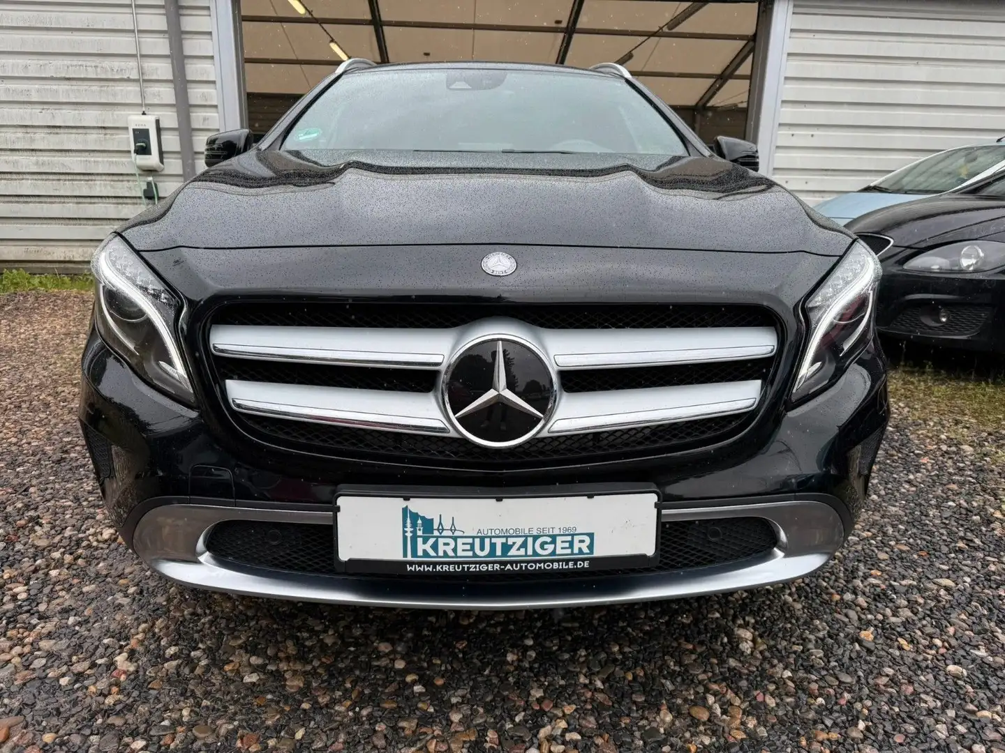 Mercedes-Benz GLA 220 d Score Schwarz - 2