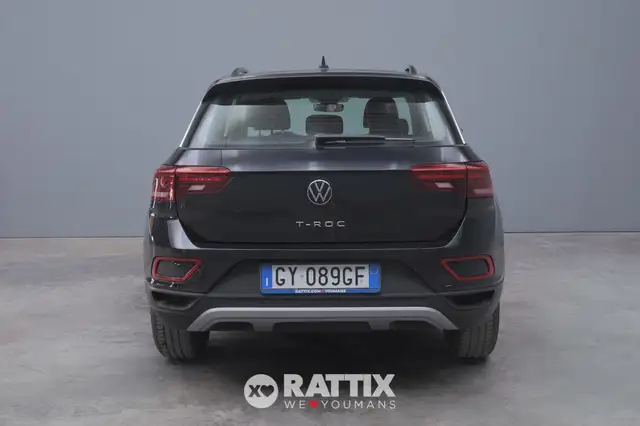 Volkswagen T-Roc view 5