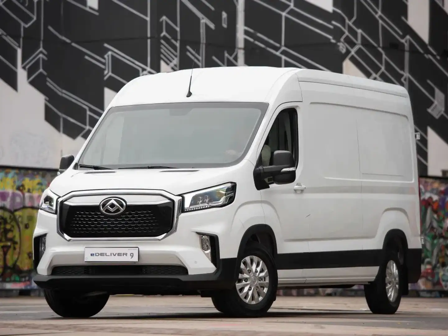 Maxus eDeliver 9 100% elektrische L3H2 / 51/ 89 kWh / 300 Km actier Wit - 2