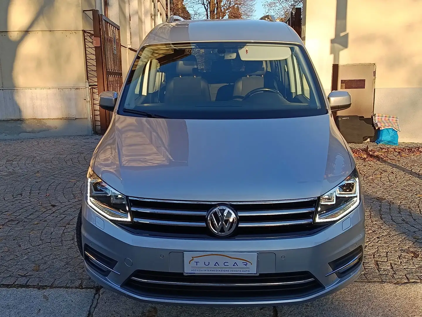 Volkswagen Caddy Highline 2.0 TDI BlueMotion Grigio - 2