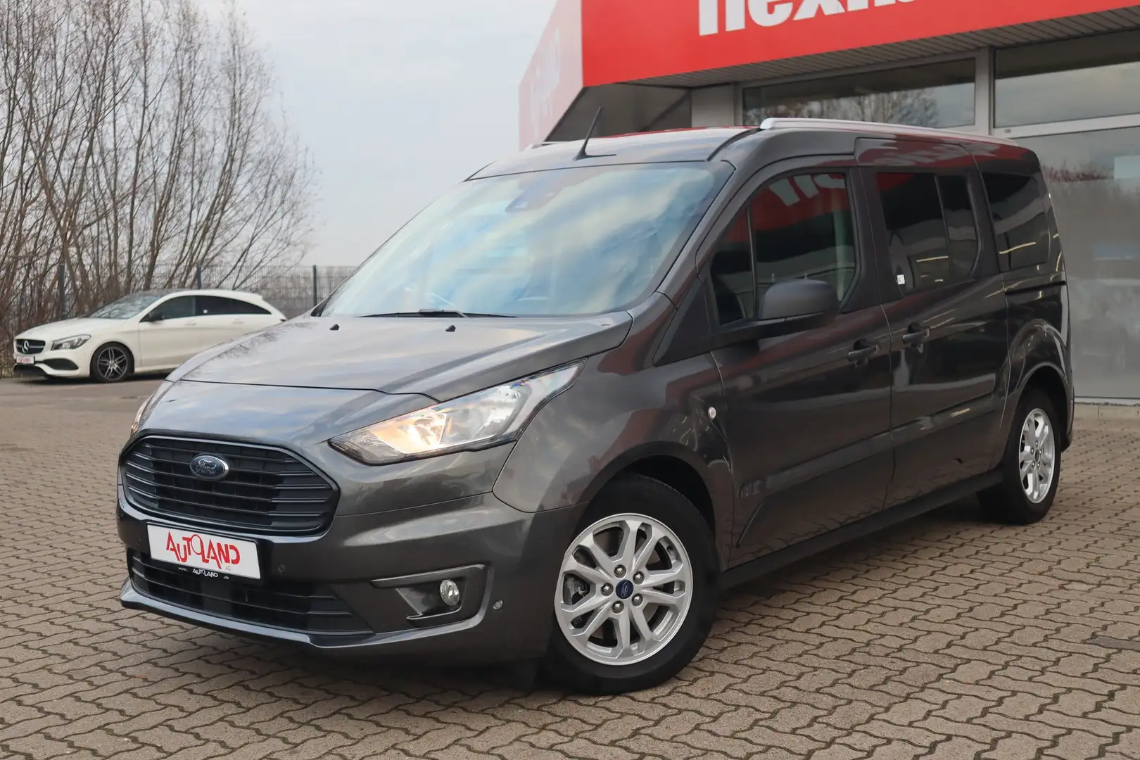 Ford Grand Tourneo Connect 1.5 TDCi Trend Klima AHK Grau - 2