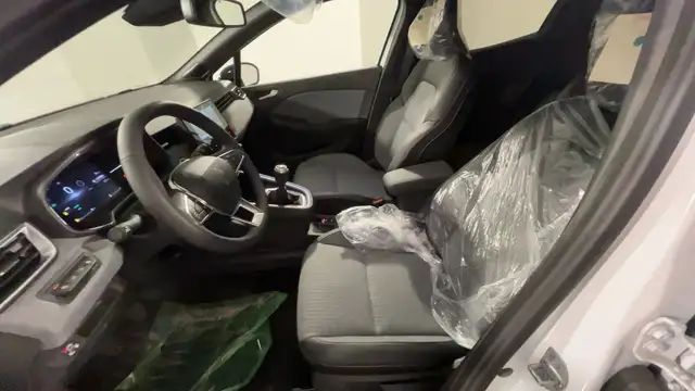 Renault Clio view 8