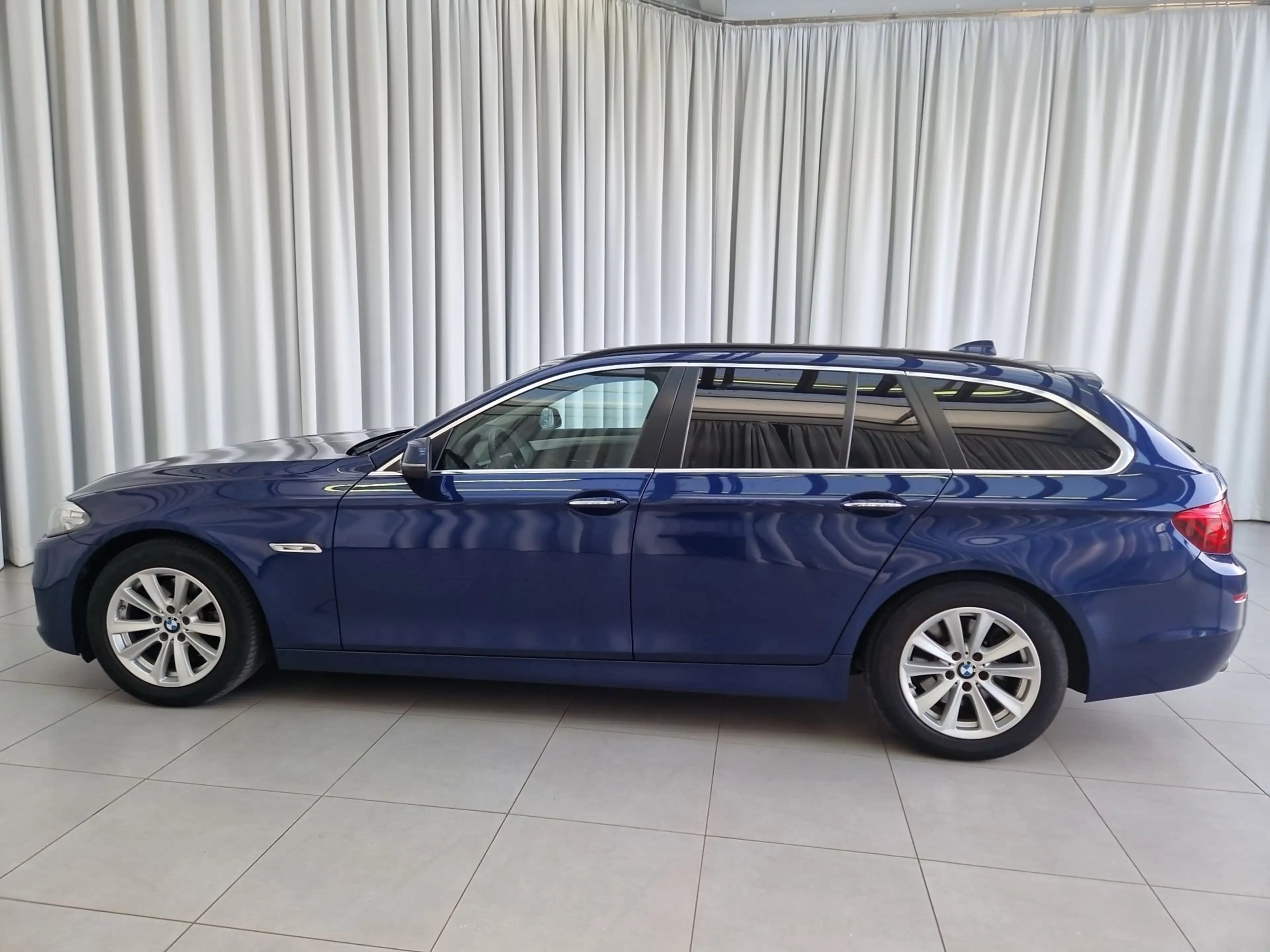 BMW 520 D Touring (F11) KlimaA SHZ — photo 7