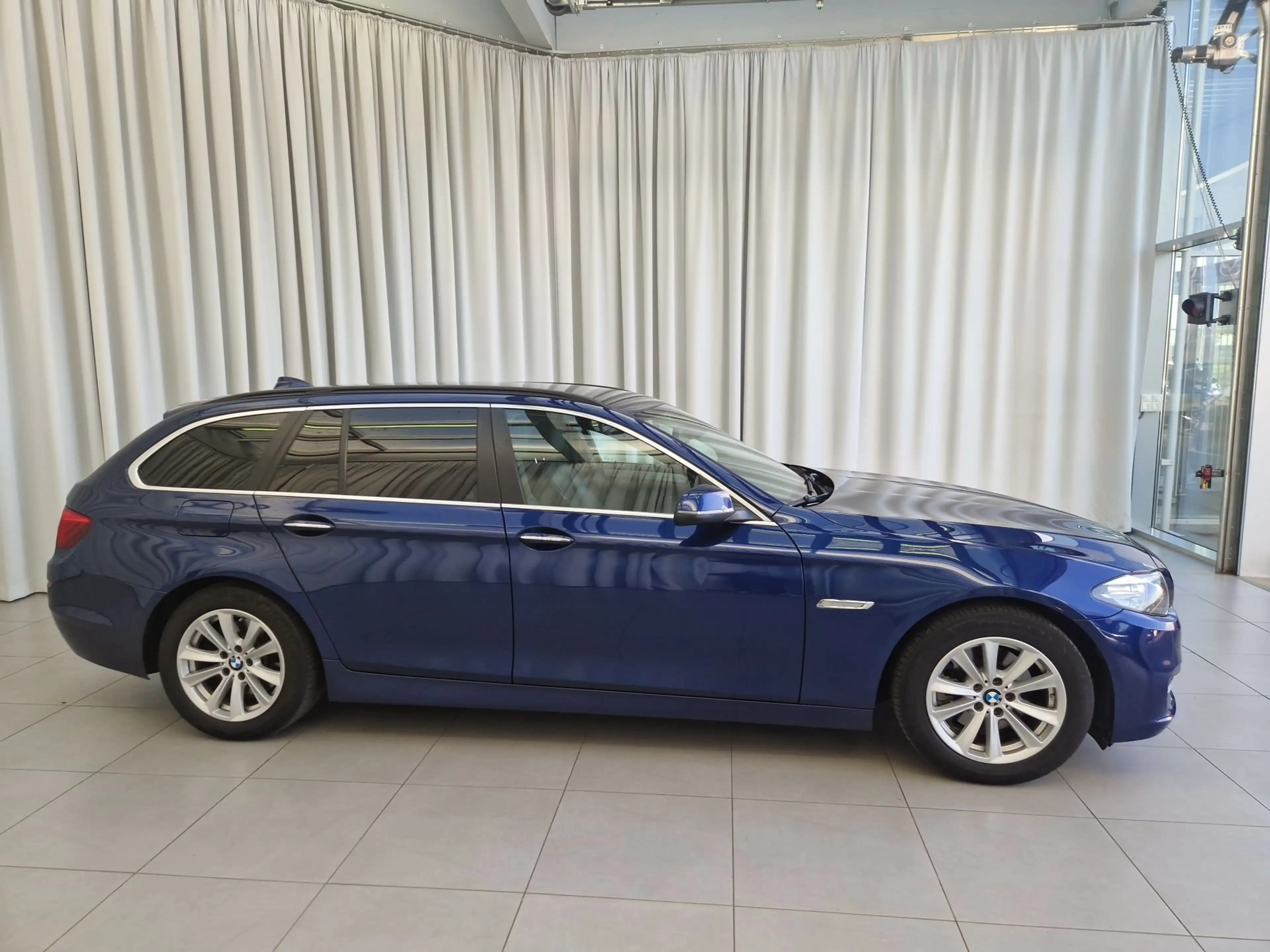BMW 520 D Touring (F11) KlimaA SHZ — photo 4