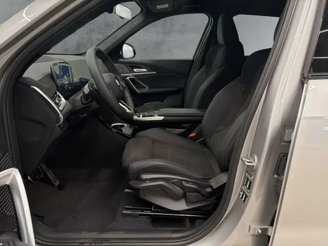 BMW X1 view 8