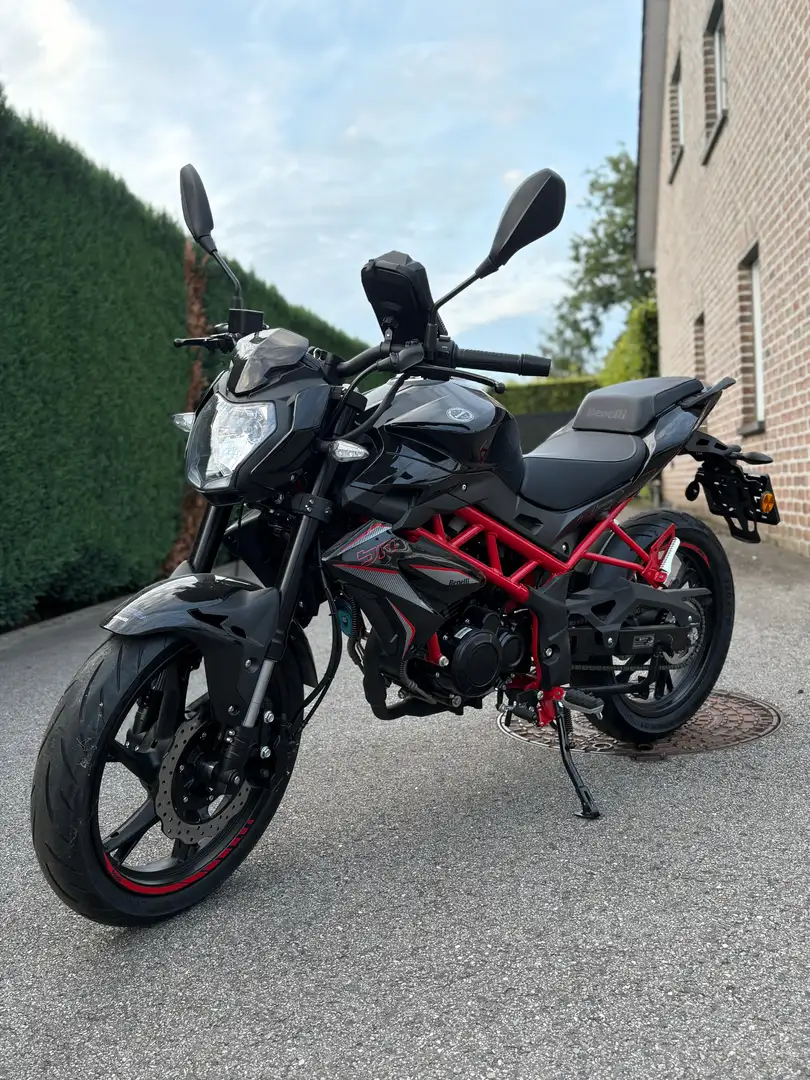 Benelli BN 125 Zwart - 1