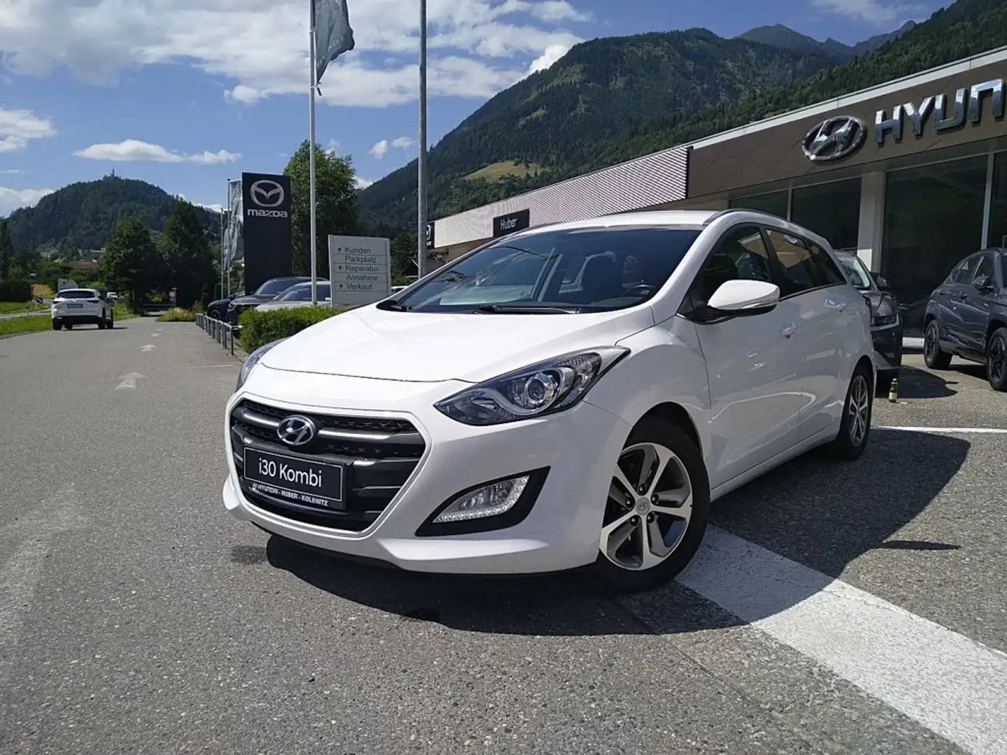 Hyundai i30 CW Comfort 1,6 CRDi Winterp. Comfortp. Bianco - 2