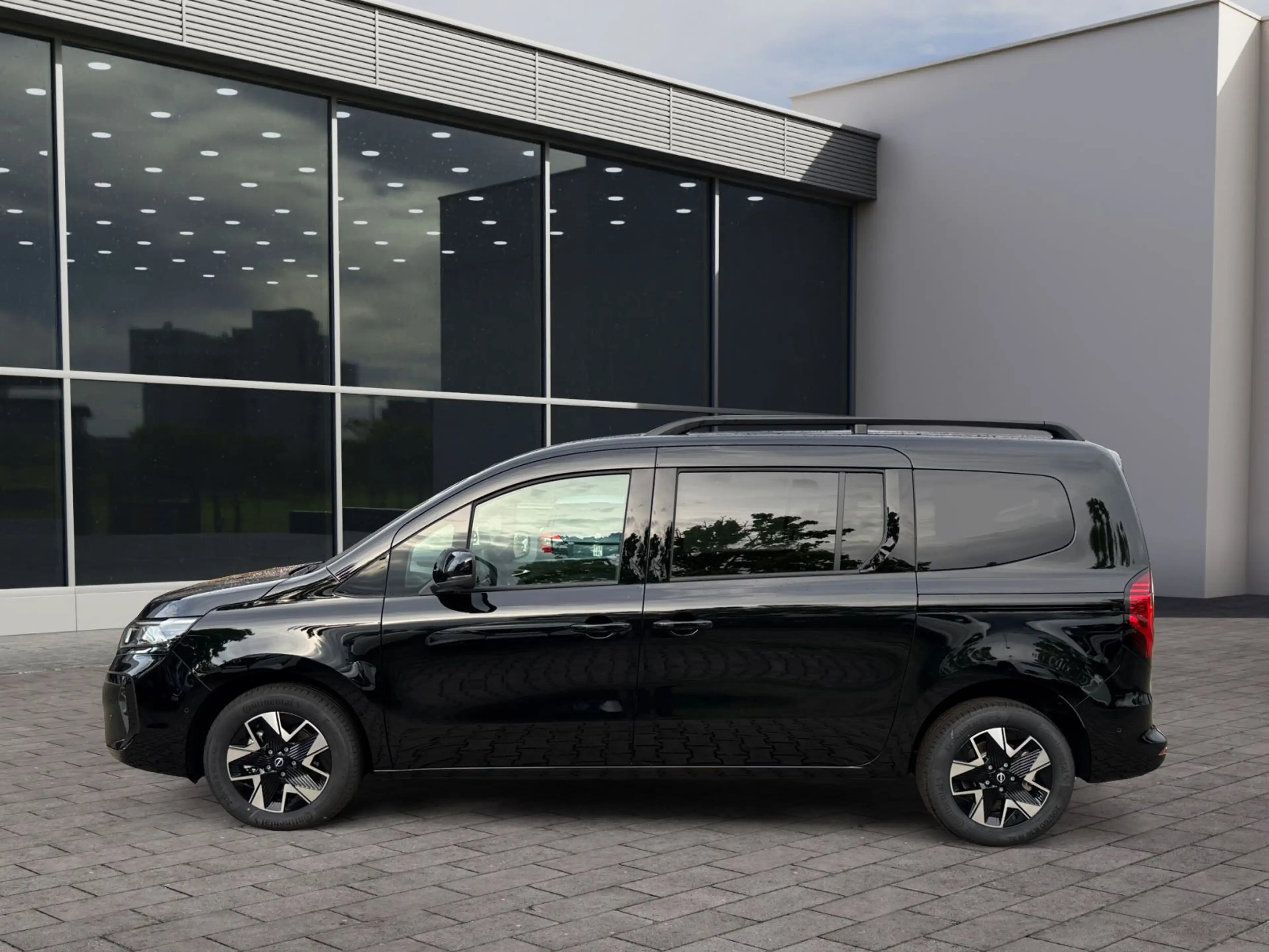 Nissan Townstar TOWNSTAR Kombi L2 1.3 DIG-T 7AT TEKNA 7-Sitzer K — photo 4