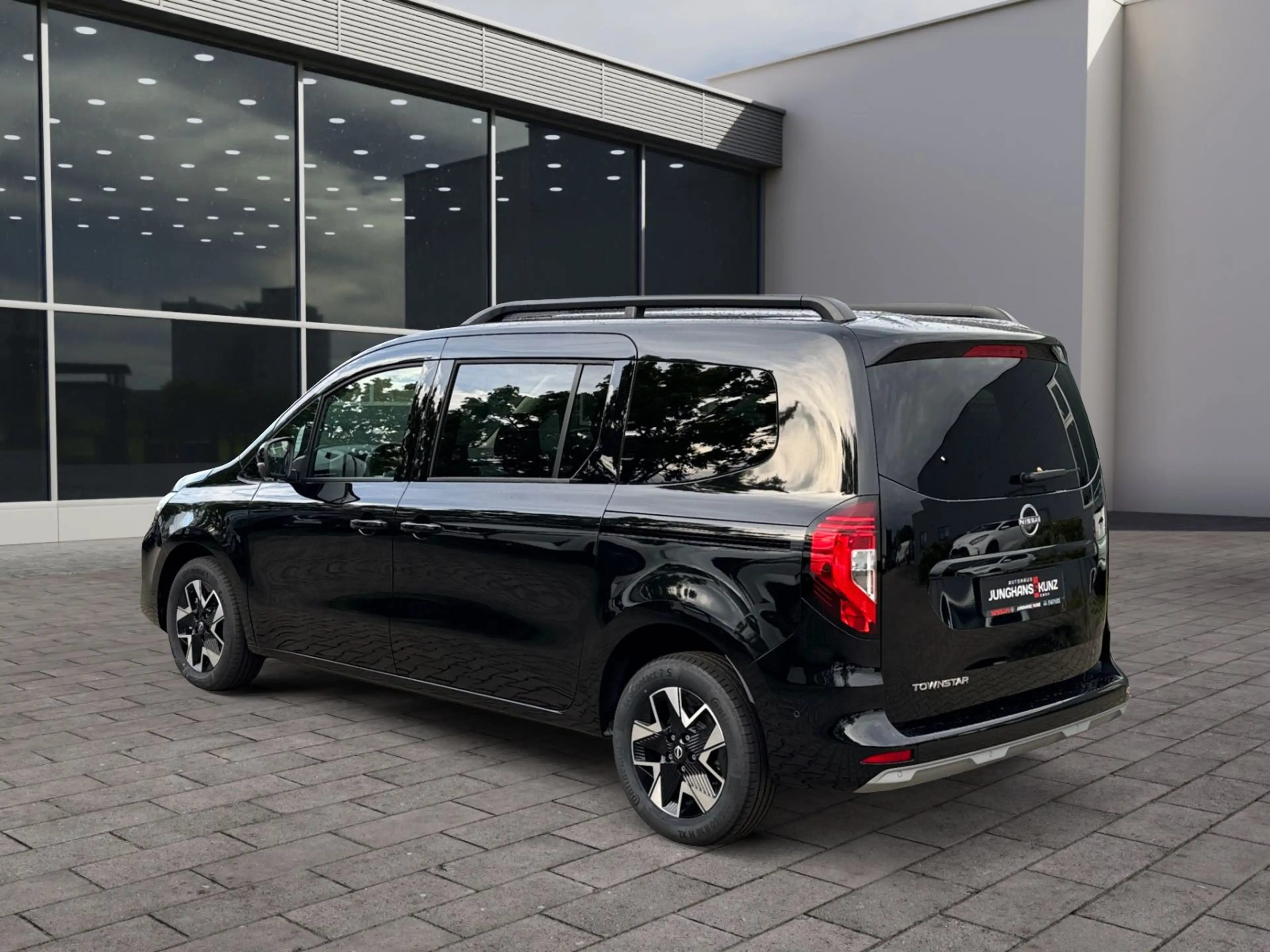 Nissan Townstar TOWNSTAR Kombi L2 1.3 DIG-T 7AT TEKNA 7-Sitzer K — photo 5