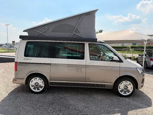 Volkswagen T6 California view 13