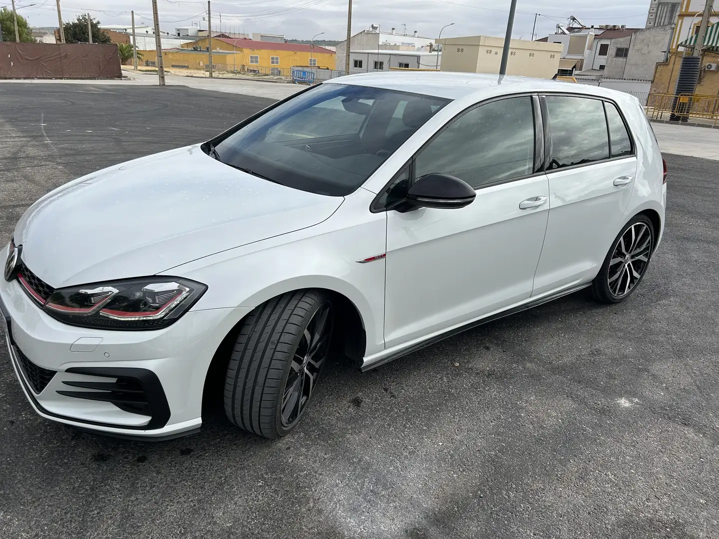 Volkswagen Golf GTI 2.0 TSI Performance 180kW - 1