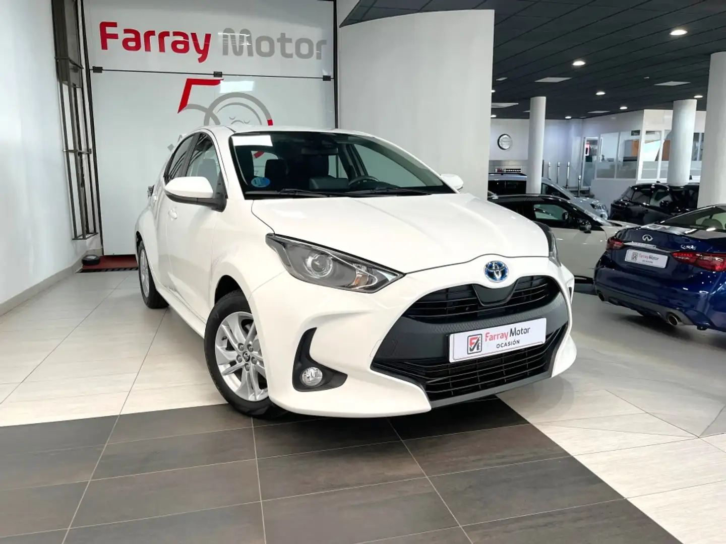 Toyota Yaris HYBRID 120 ACTIVE Blanco - 2