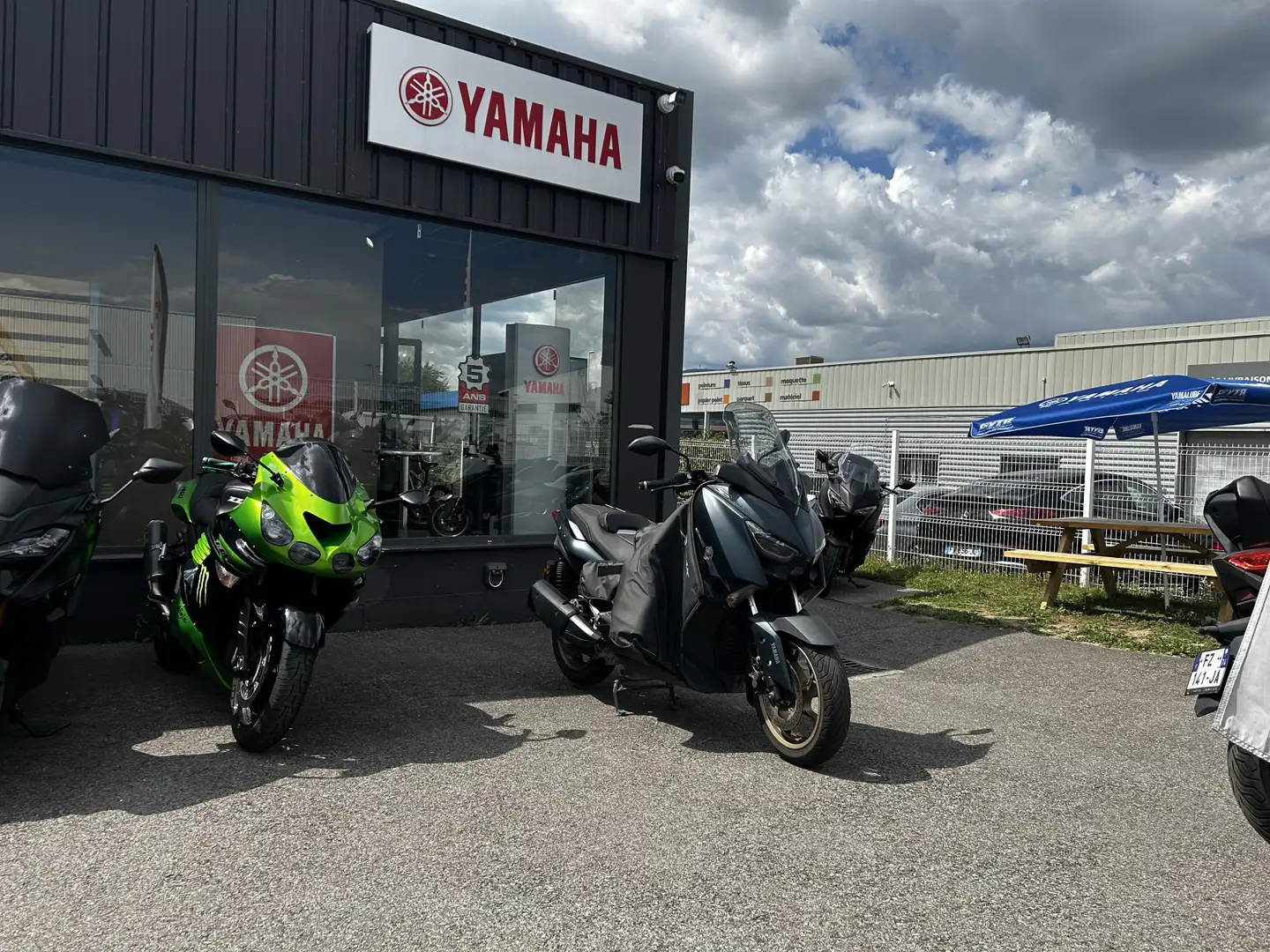 Yamaha X-Max 300 Green - 1