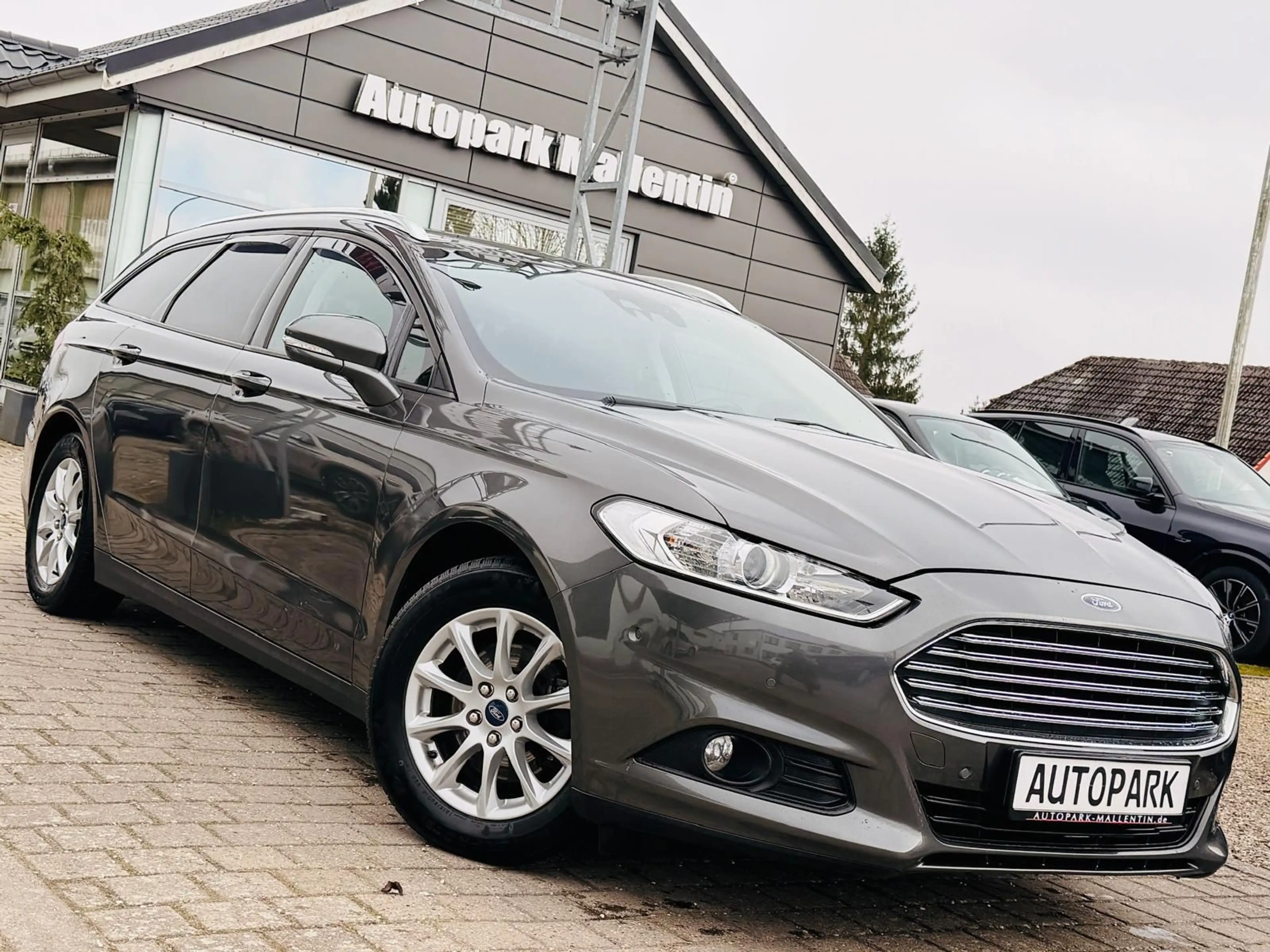 Ford Mondeo Turnier Business Edition*NAVI*SHZ*KAMERA*