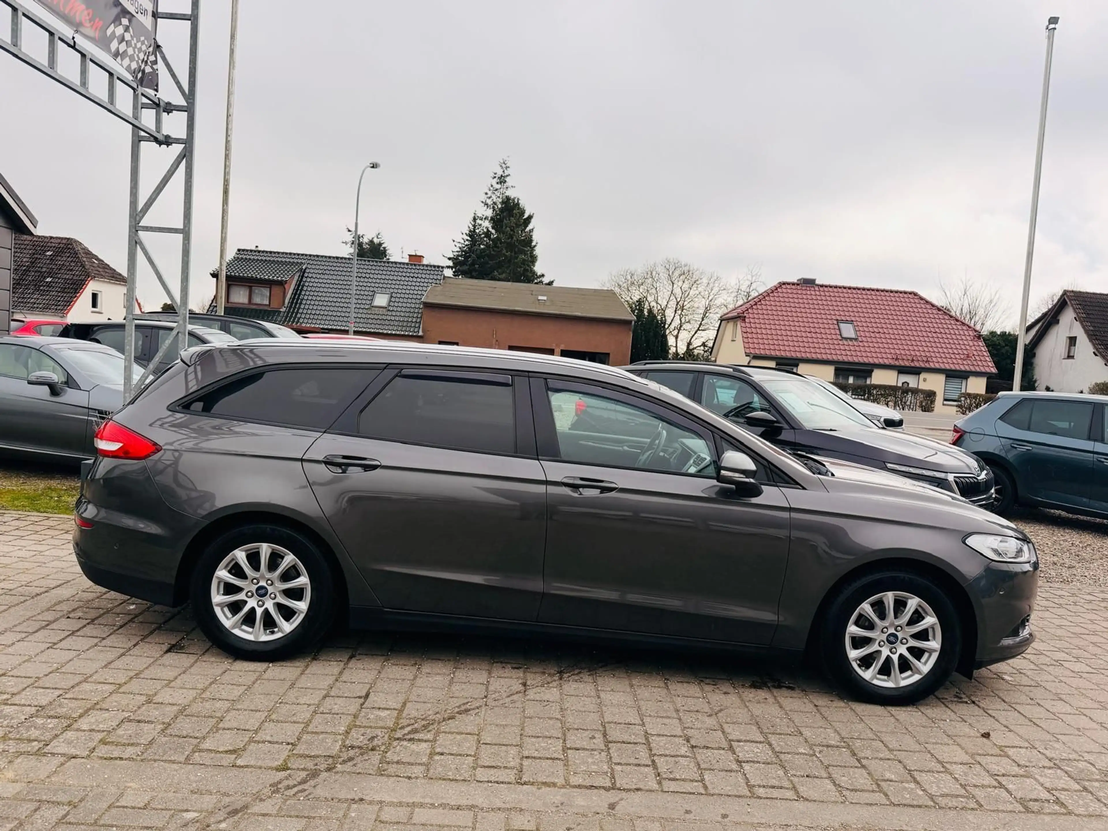 Ford Mondeo Turnier Business Edition*NAVI*SHZ*KAMERA* — photo 7