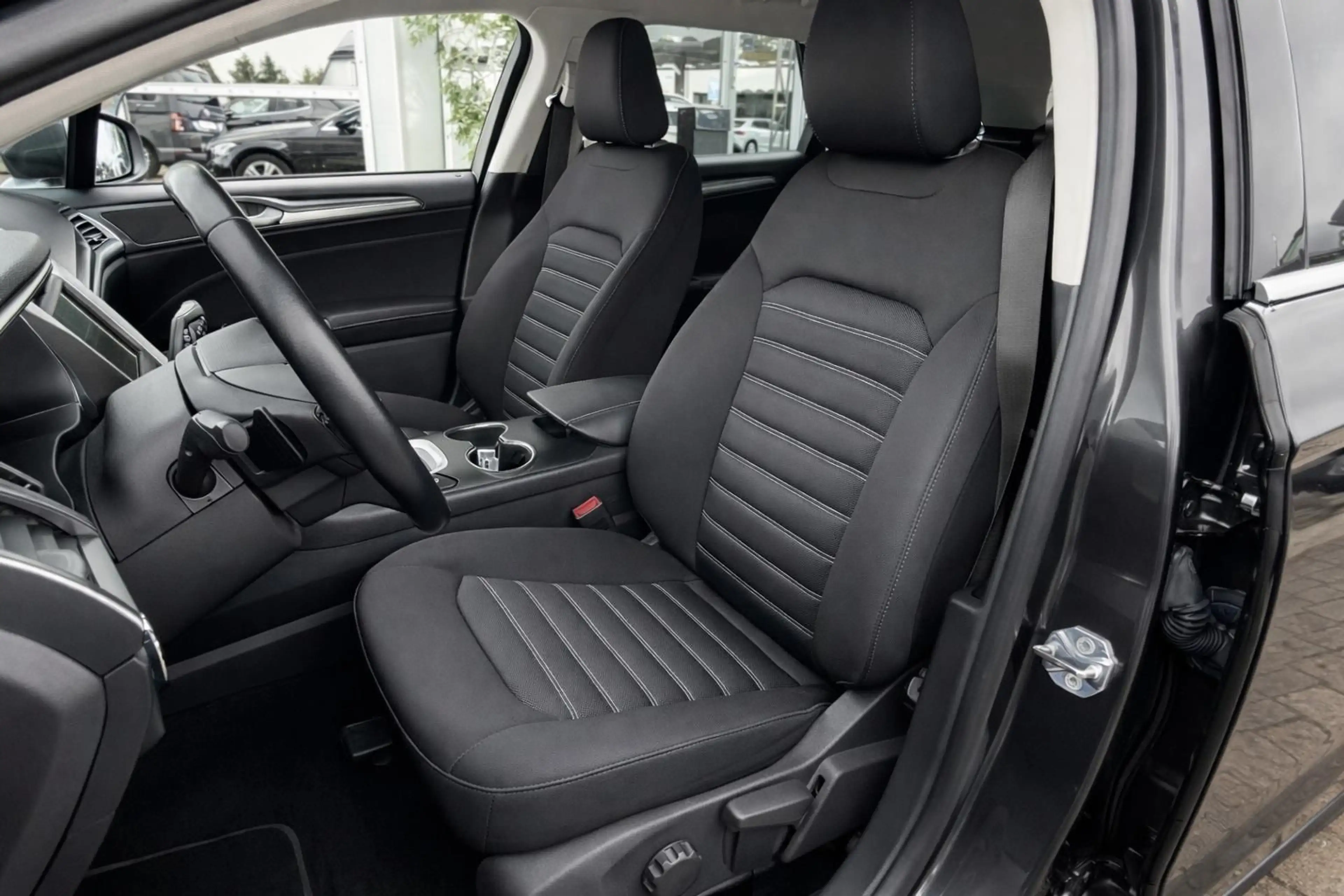 Ford Mondeo Turnier Business Edition*NAVI*SHZ*KAMERA* — photo 10