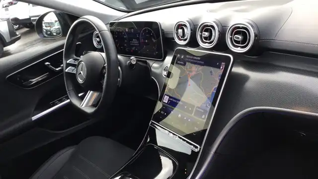 Mercedes-Benz C-Class view 10