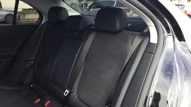 Mercedes-Benz C-Class view 11