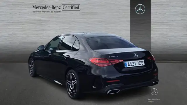 Mercedes-Benz C-Class view 4
