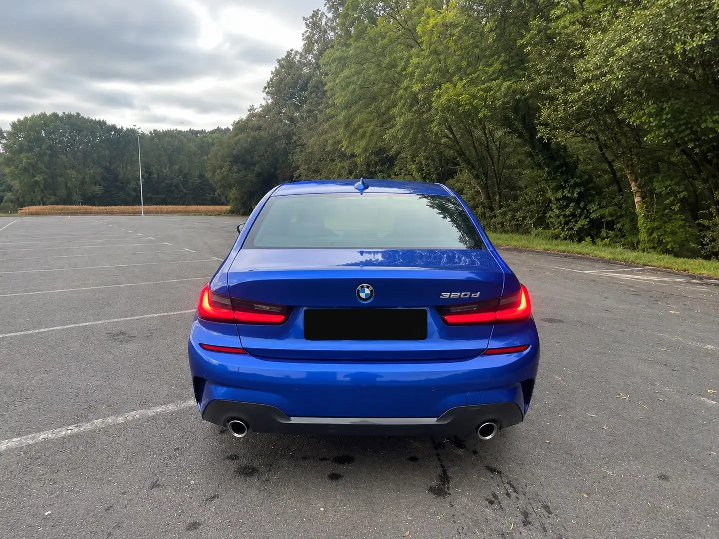 BMW 320 320dA - 1