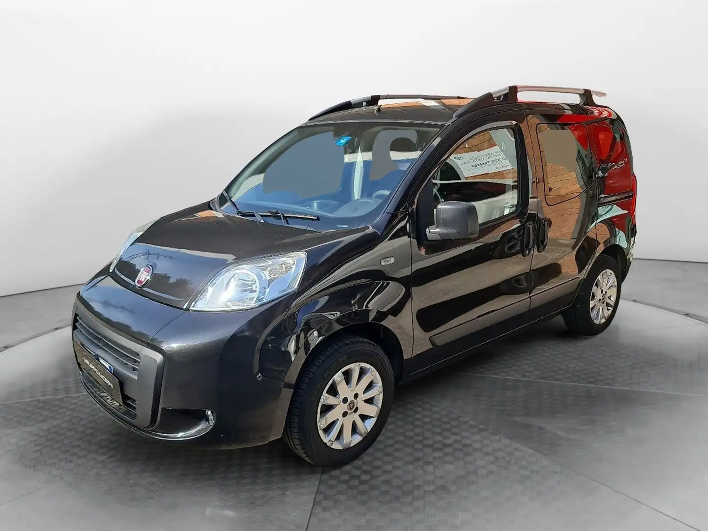 Fiat Qubo QUBO 1.4 8V 77 CV Active Natural Power Schwarz - 1