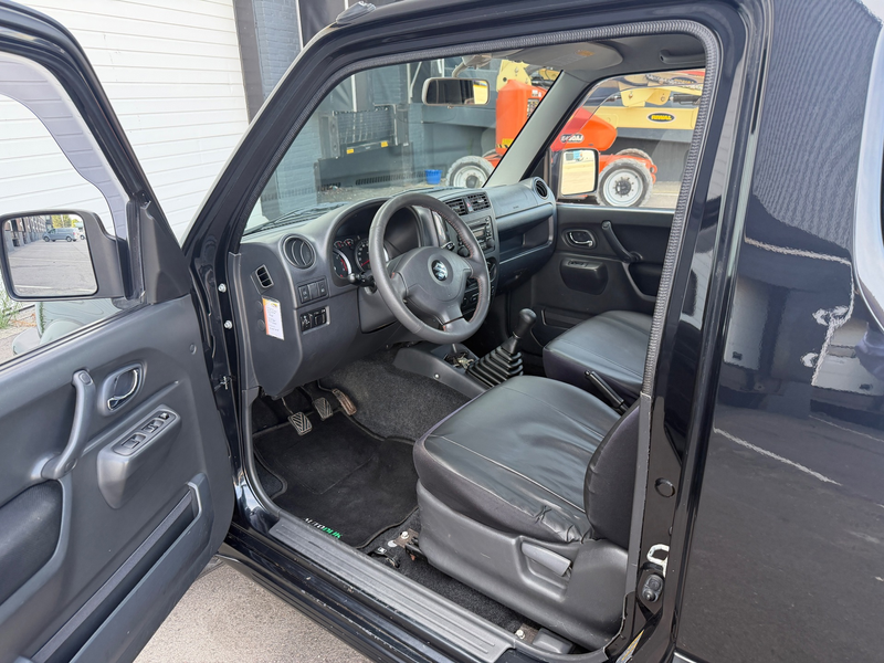 Suzuki Jimny 1.3 JX 4X4 LIER/OFFROADBANDEN/STOELVERWARMING/AIRC — photo 12