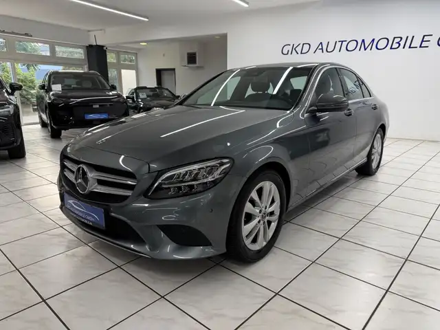 Mercedes-Benz C view 5