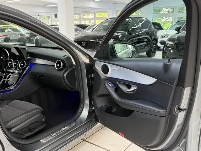 Mercedes-Benz C view 8