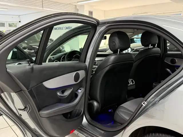 Mercedes-Benz C view 7