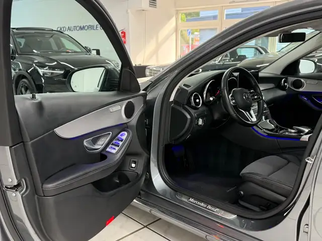 Mercedes-Benz C view 6