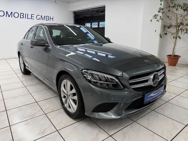 Mercedes-Benz C view 4