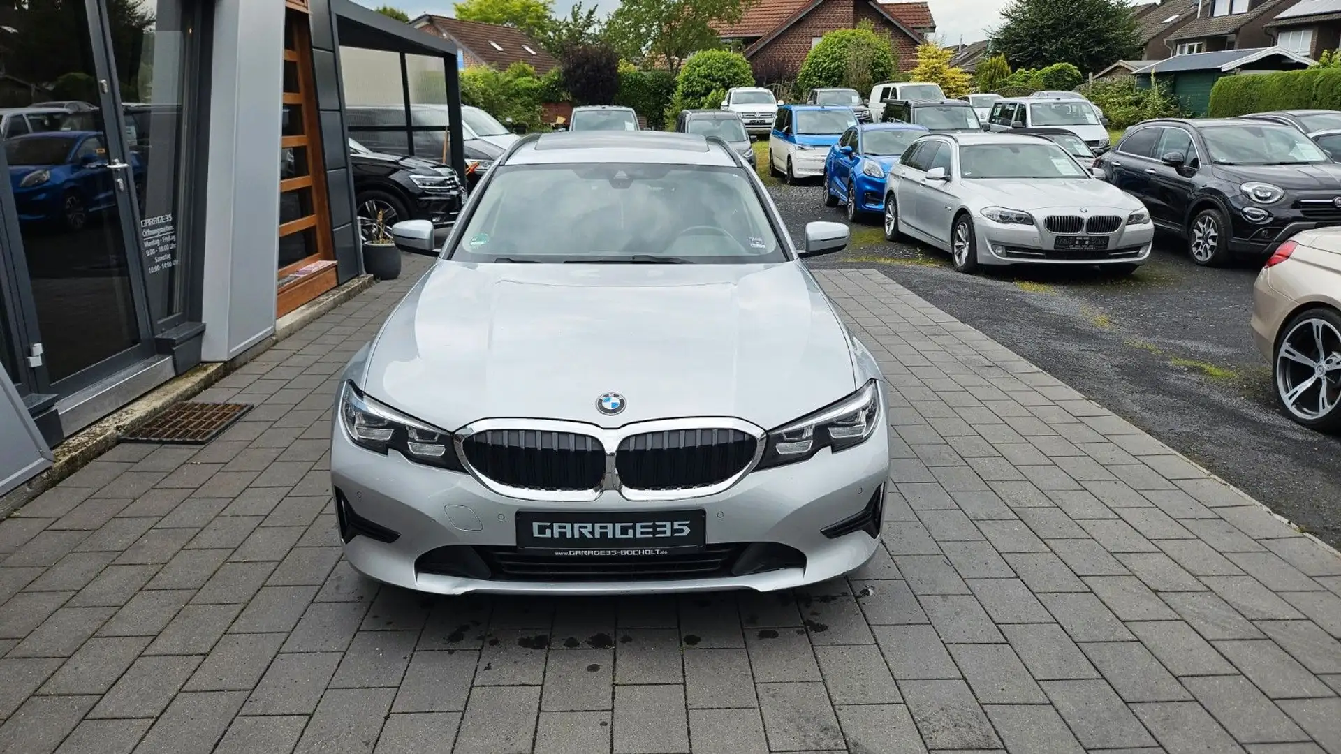 BMW 318 d Touring Advantage/PANORAMADACH/LED/NAVI Argento - 2