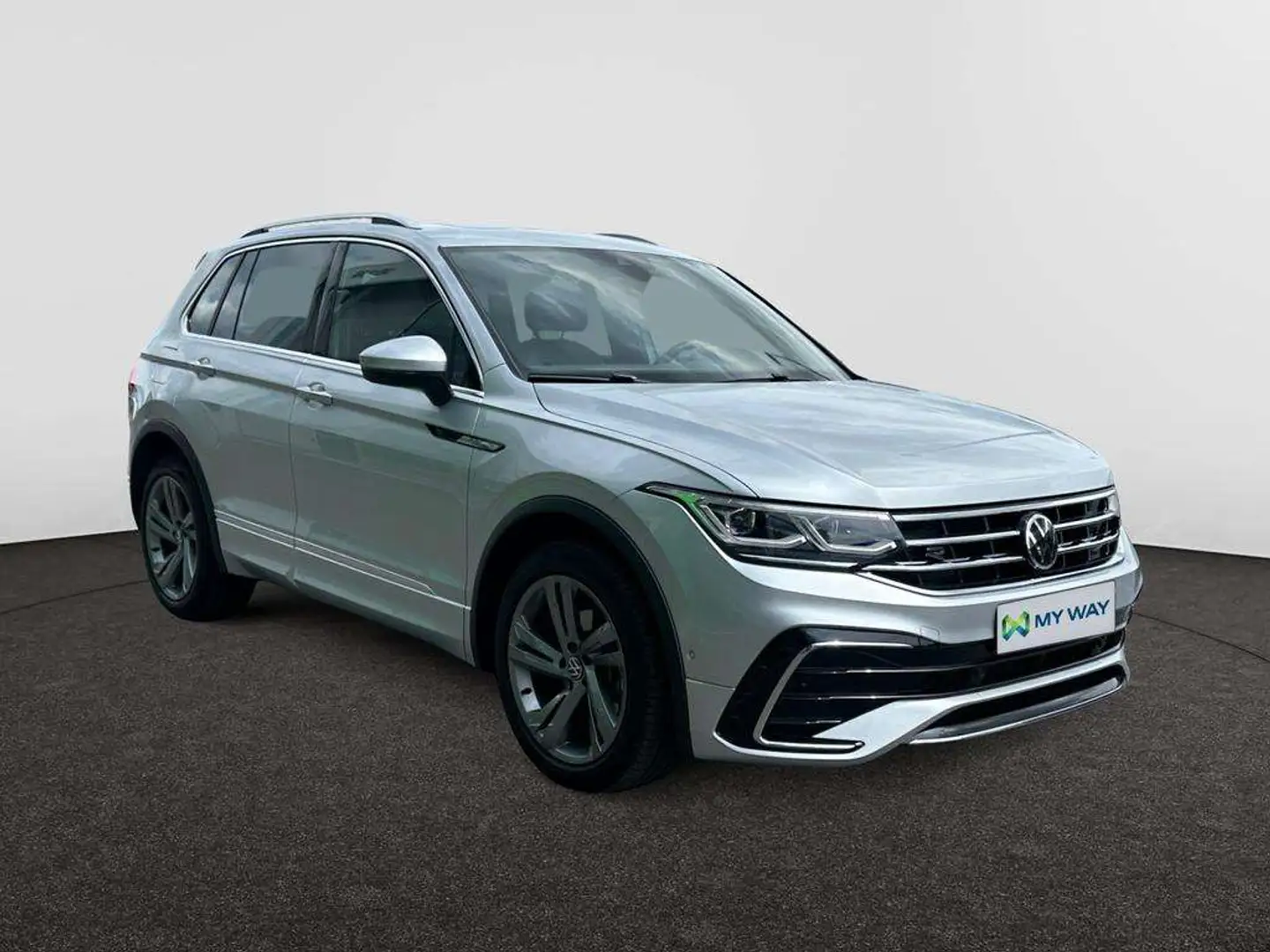 Volkswagen Tiguan Tiguan R-Line Business Premium 2.0 TDI SCR 110 kW Gris - 2