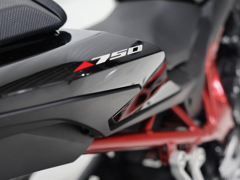 Honda CB 750 HORNET Garantie 1 an,  1 entretien offert — photo 15