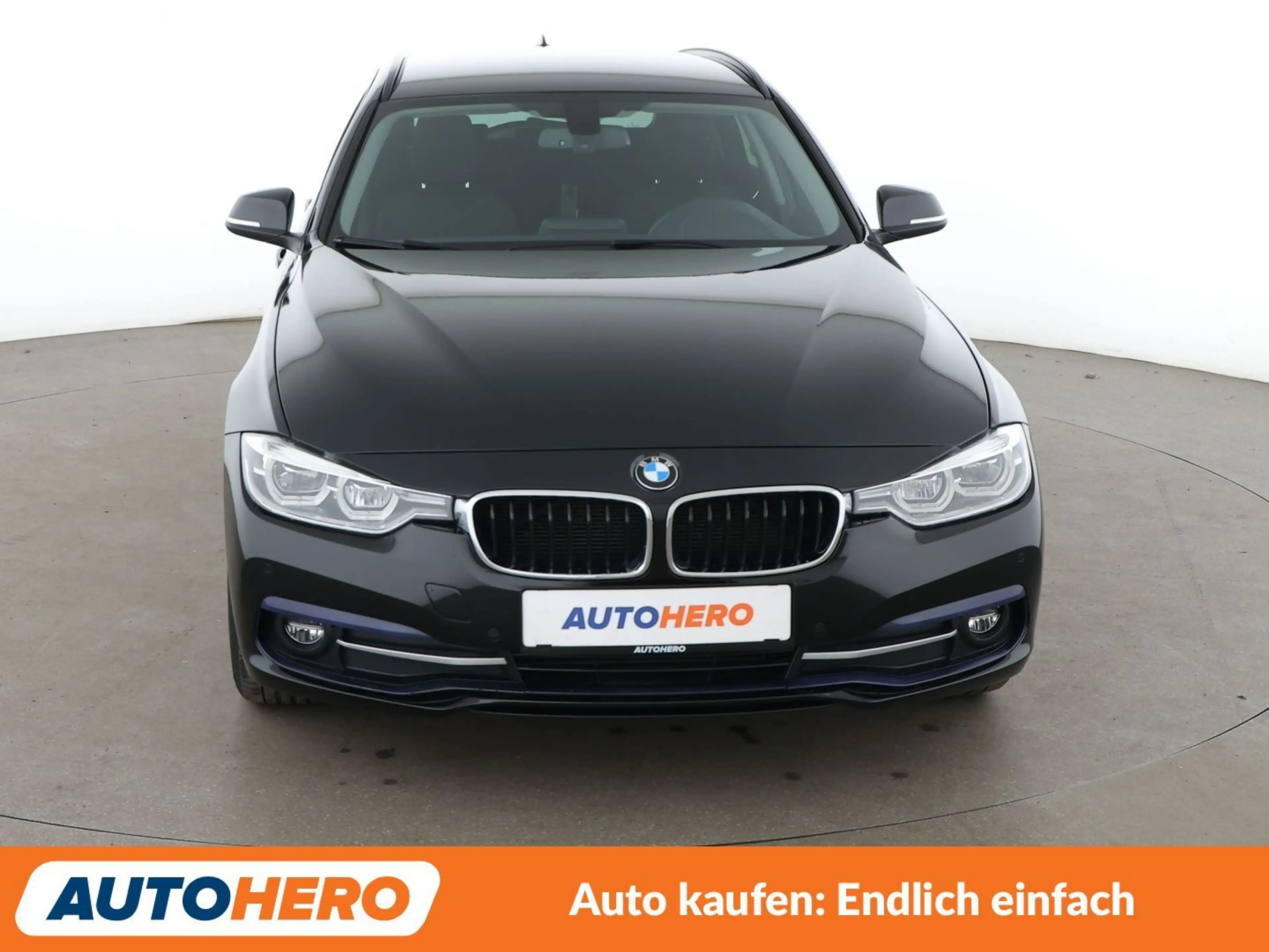 BMW 318 318d Sport Line — photo 9