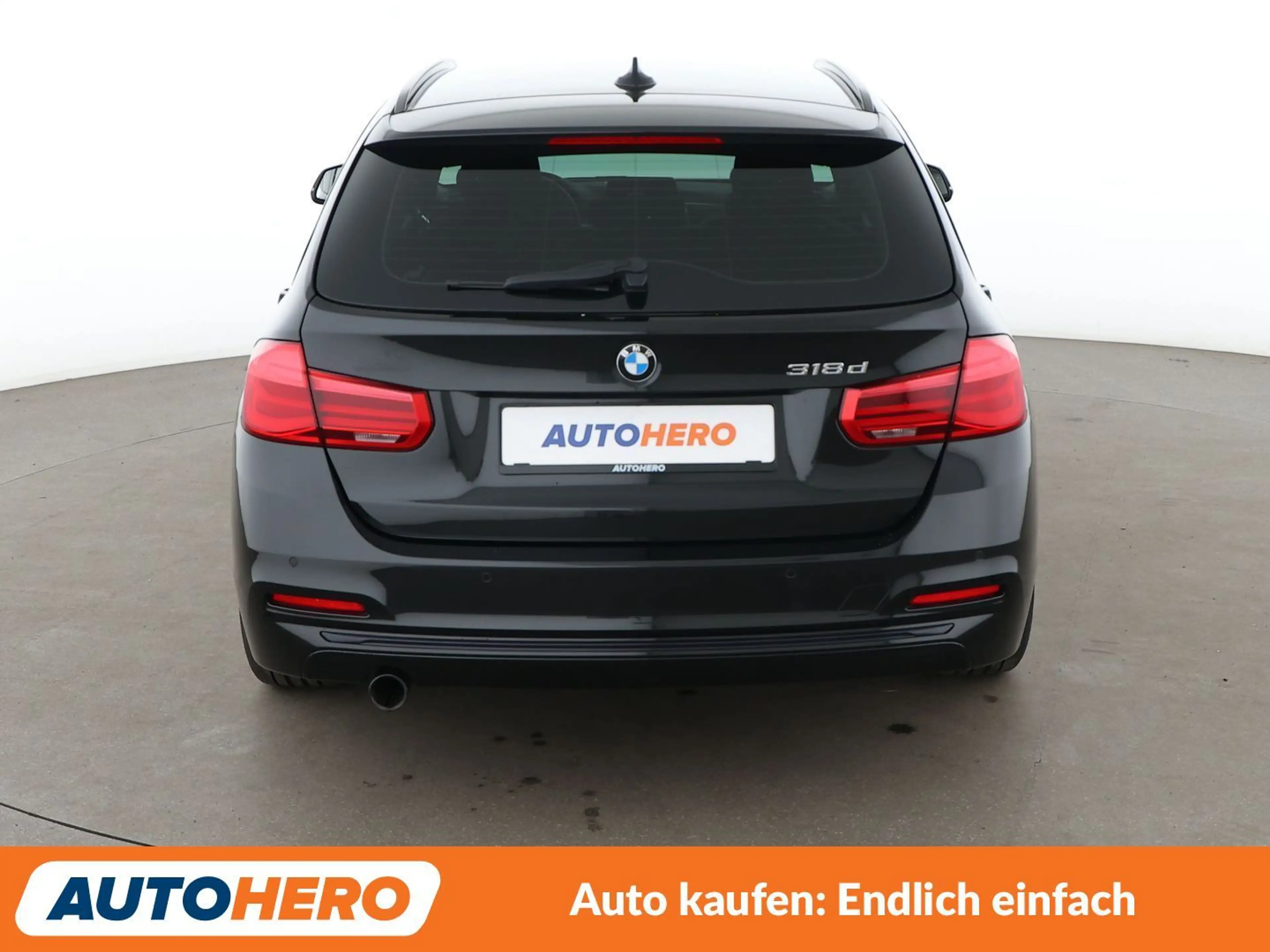 BMW 318 318d Sport Line — photo 5