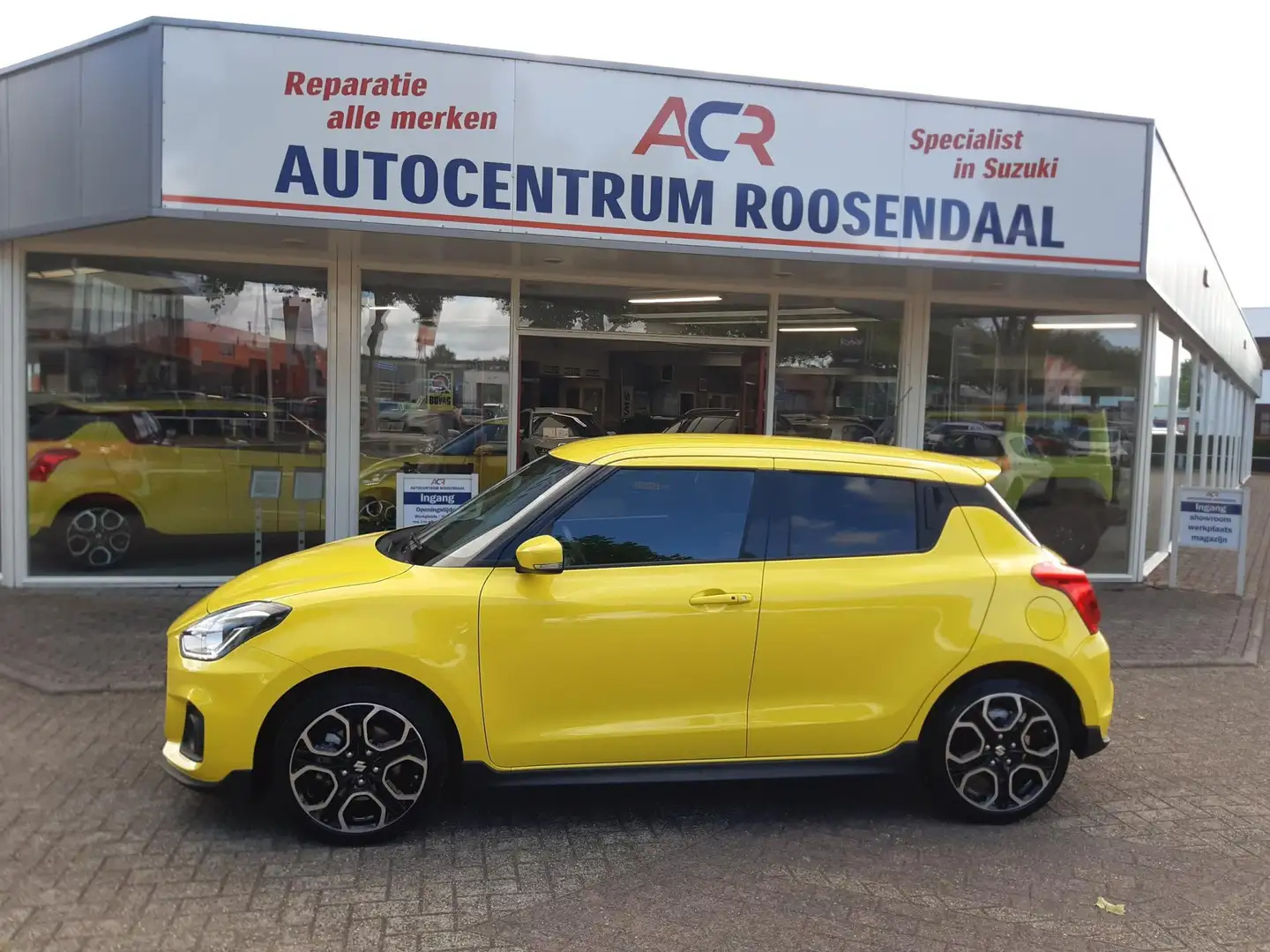 Suzuki Swift 1.4 Sport 129 pk 1e eigenaar Geel - 2