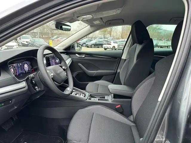 Skoda Octavia view 8