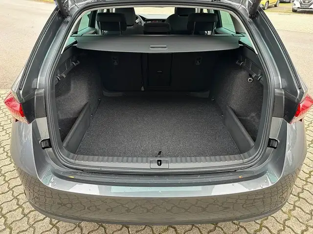 Skoda Octavia view 6
