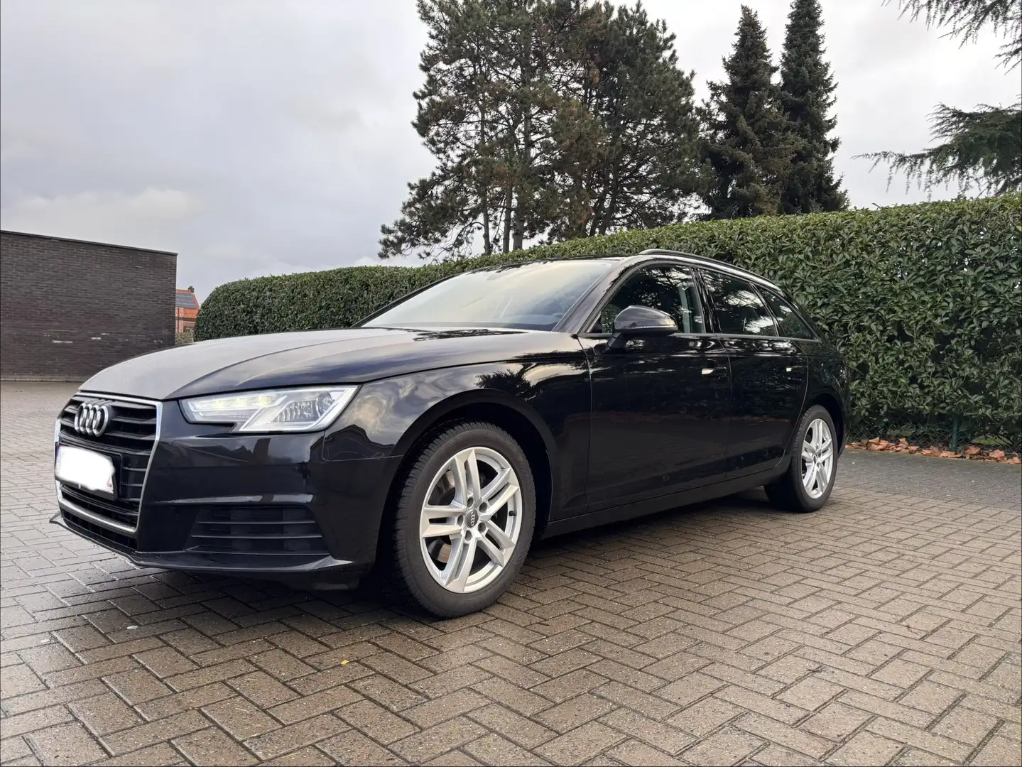 Audi A4 Avant 2.0 TFSI ultra - 1