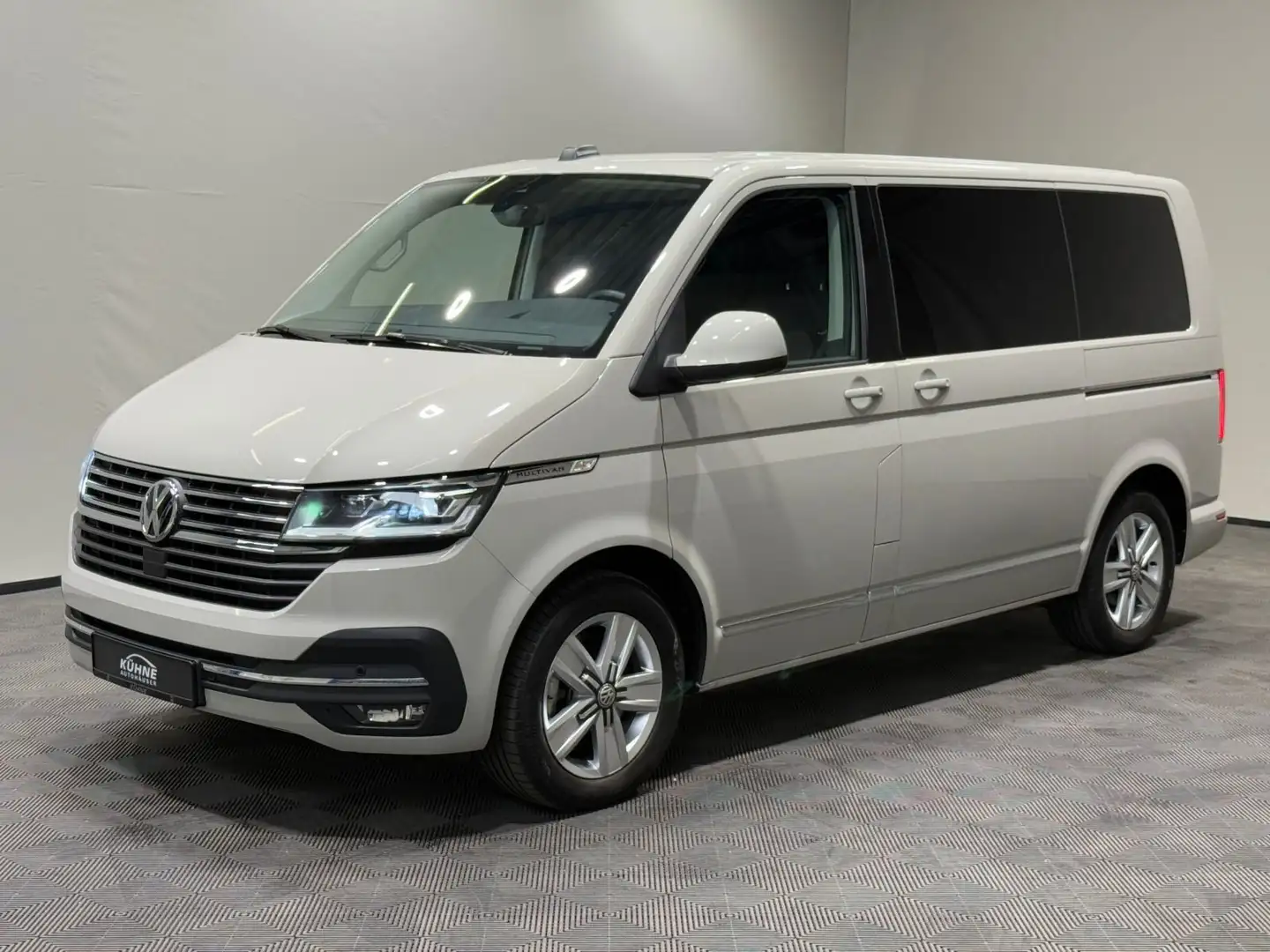 Volkswagen T6.1 Multivan Generation Six DSG | 7-SITZ NAVI Gris - 2