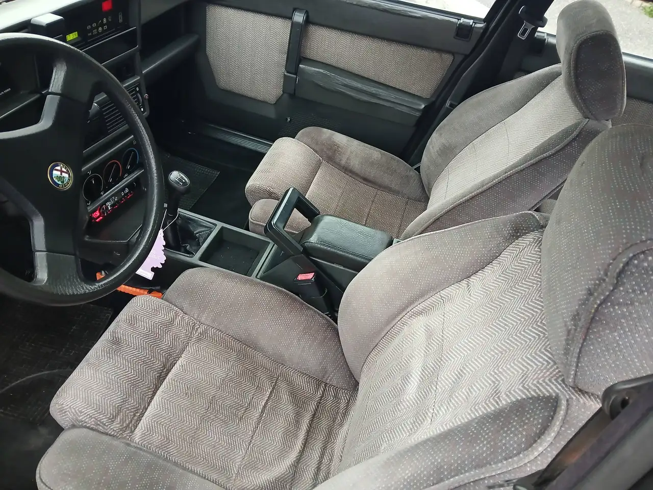 Alfa Romeo 75 1.8 ie Indy, foto 7
