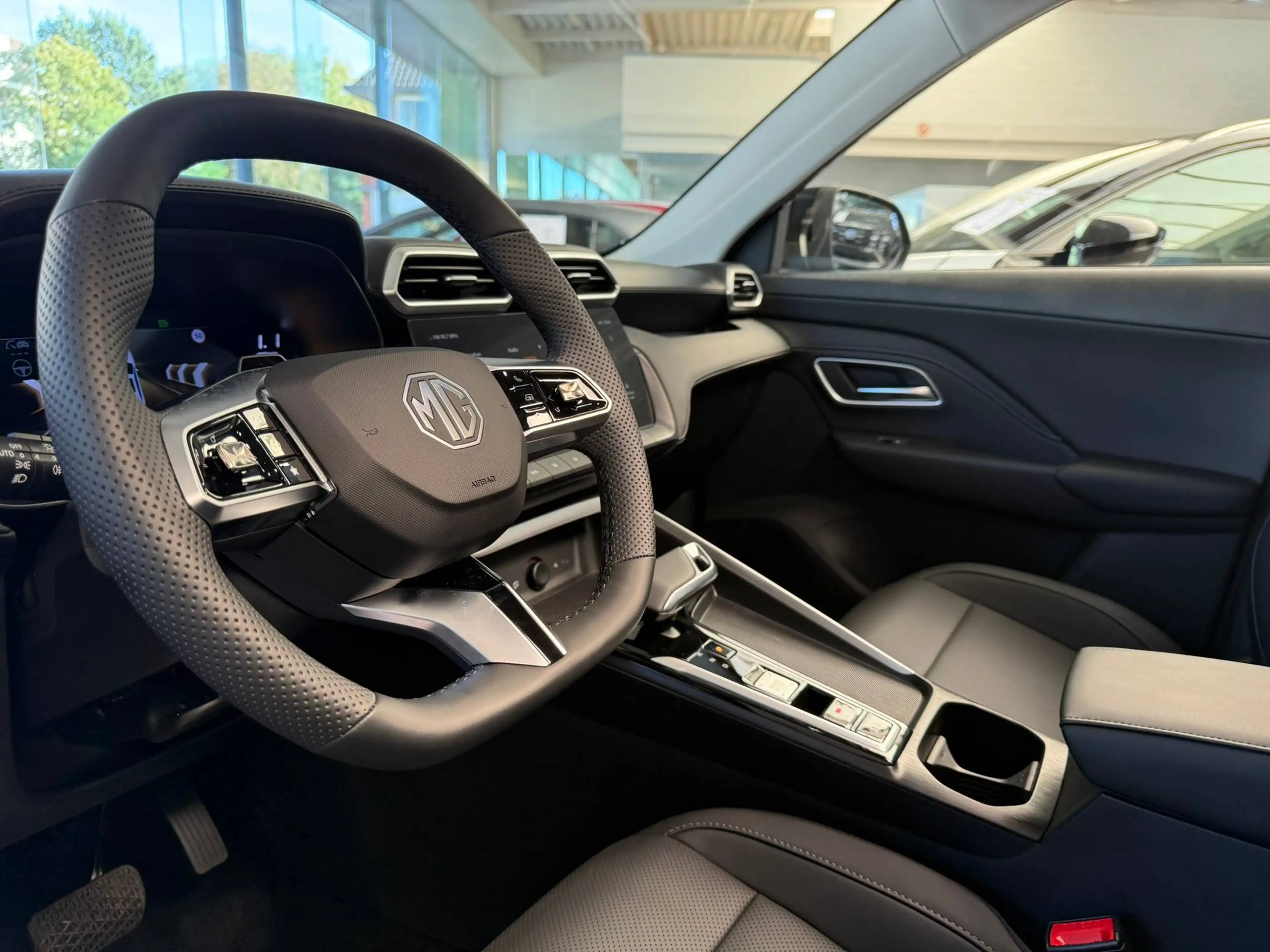 MG ZS 1.5i HYBRID+ 197pk(!!) LUXURY LEDER NAVI CAMERA ACC — photo 4