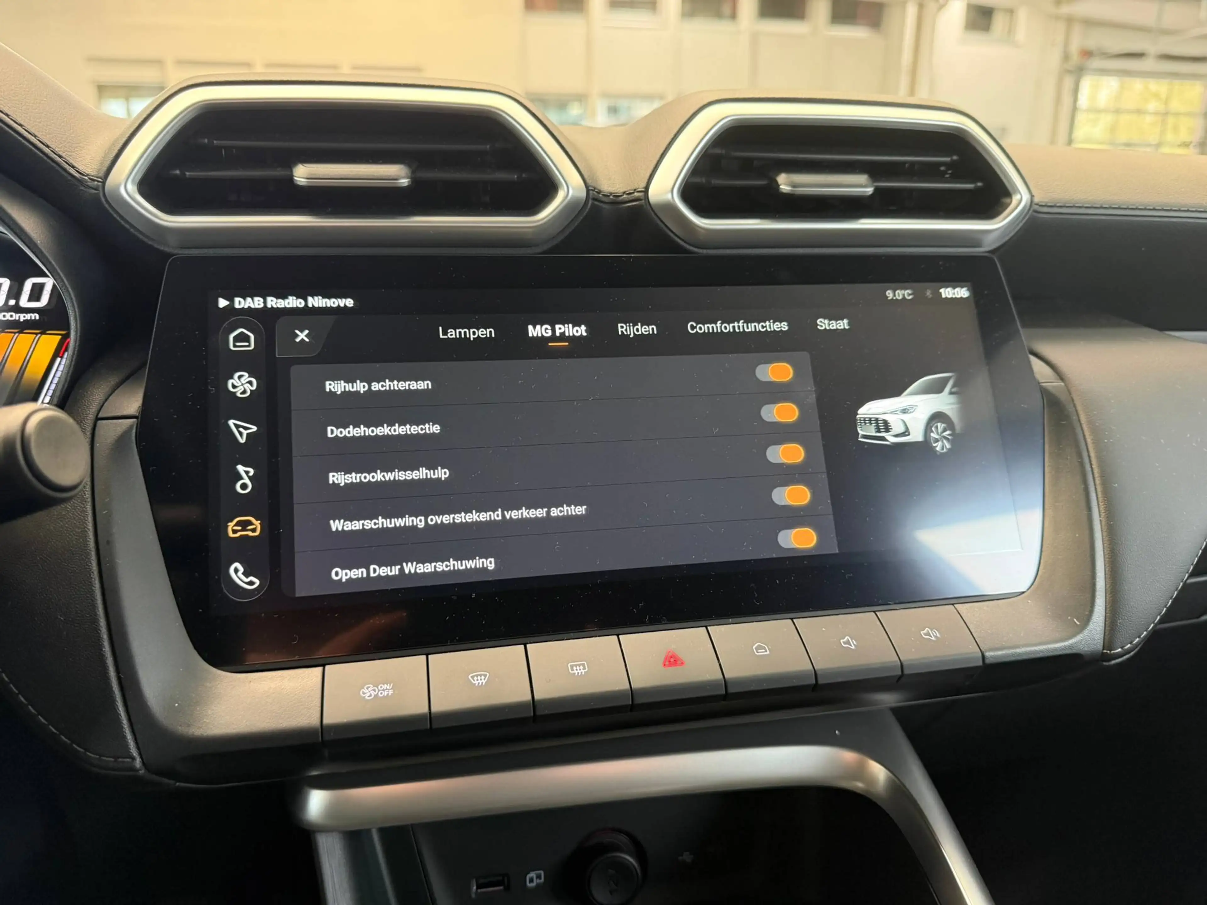 MG ZS 1.5i HYBRID+ 197pk(!!) LUXURY LEDER NAVI CAMERA ACC — photo 12