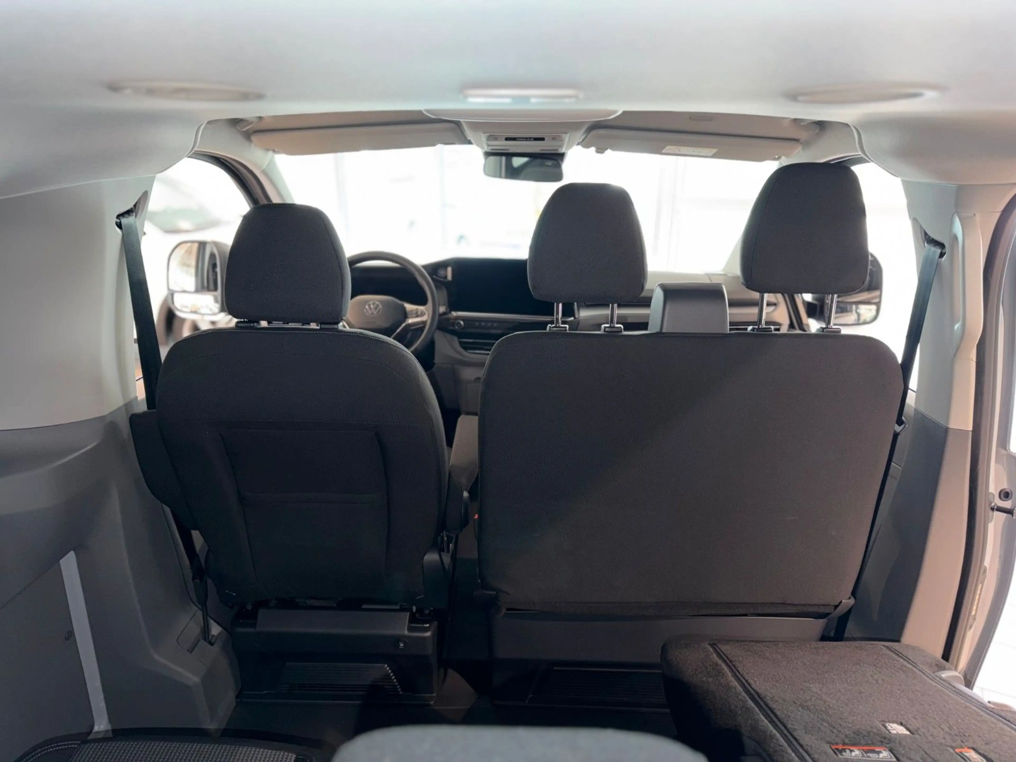 Volkswagen T7 Caravelle *KR*SideAssist*ACC*FLÜGELTÜR*5JGARA — photo 8