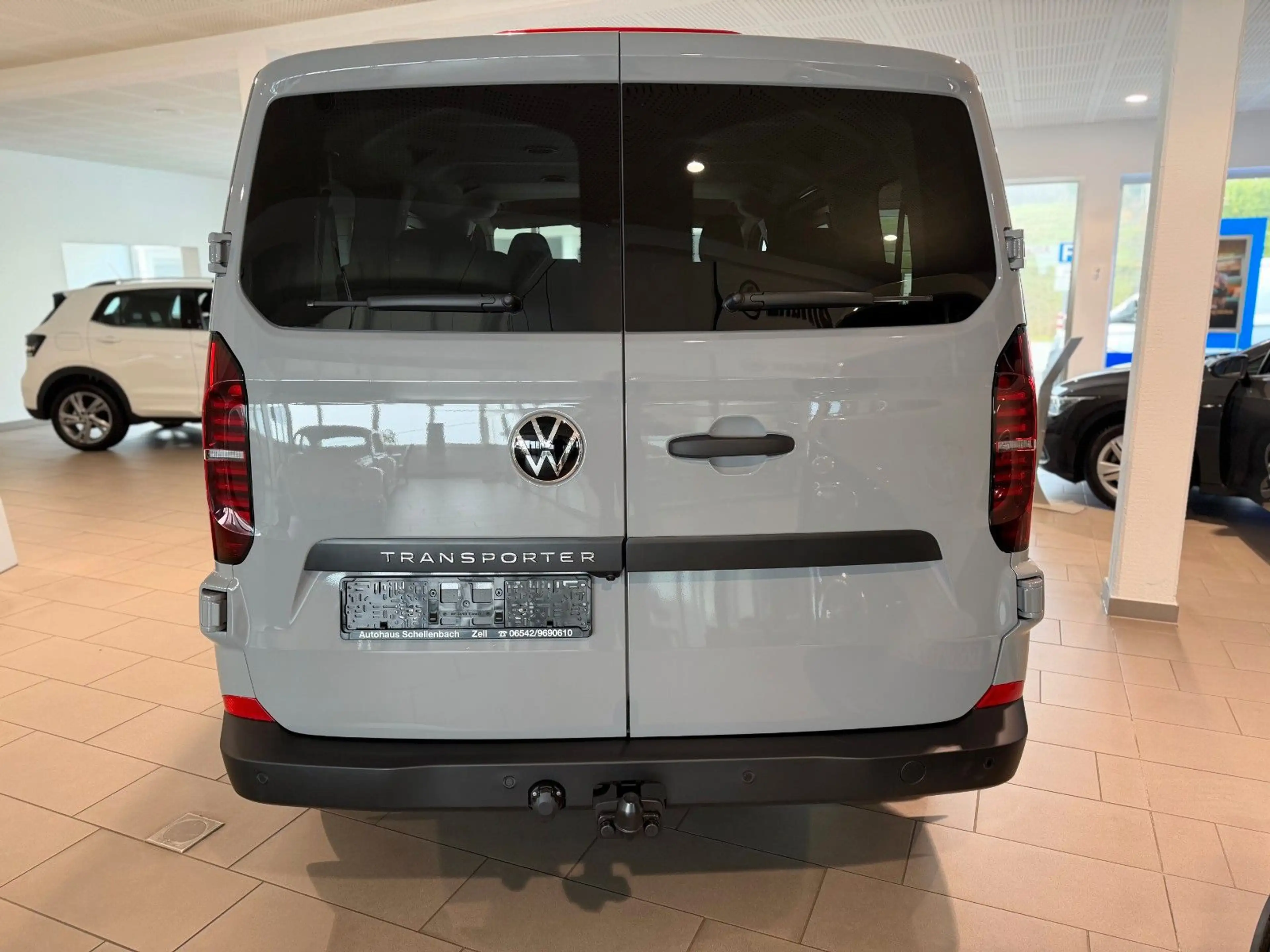 Volkswagen T7 Caravelle *KR*SideAssist*ACC*FLÜGELTÜR*5JGARA — photo 3