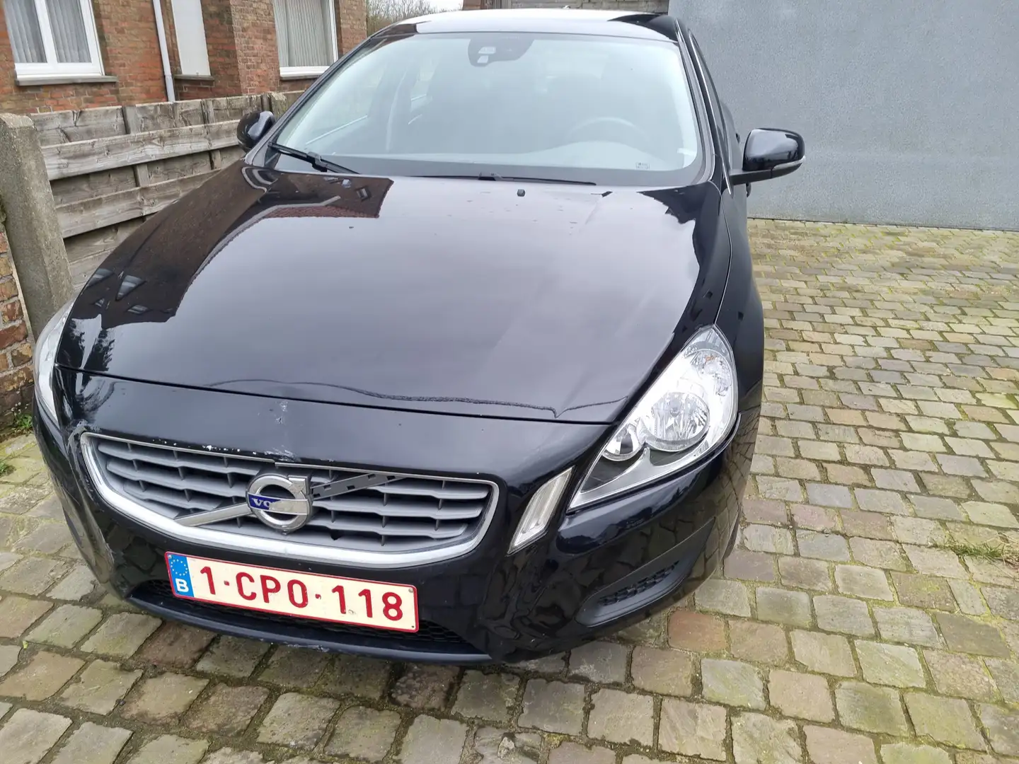 Volvo S60 S60 D3 Geartronic Momentum Fekete - 1