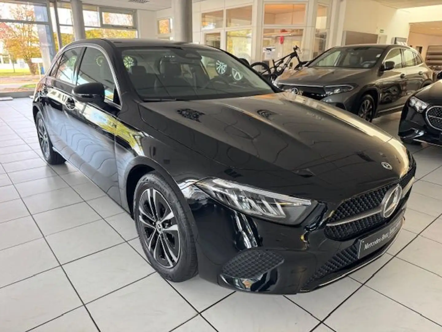 Mercedes-Benz A 200 Progressive Line Advanced Digi Display Win Schwarz - 2