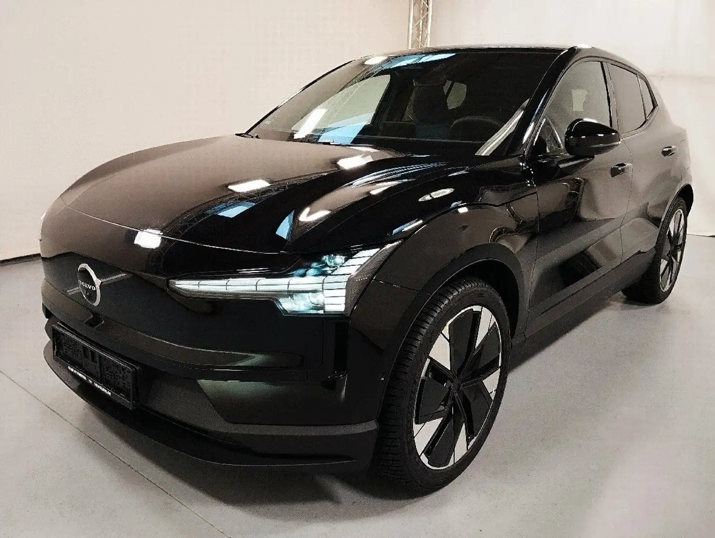 Volvo EX30 Ultra AWD Performance Pure Electric Schwarz - 1
