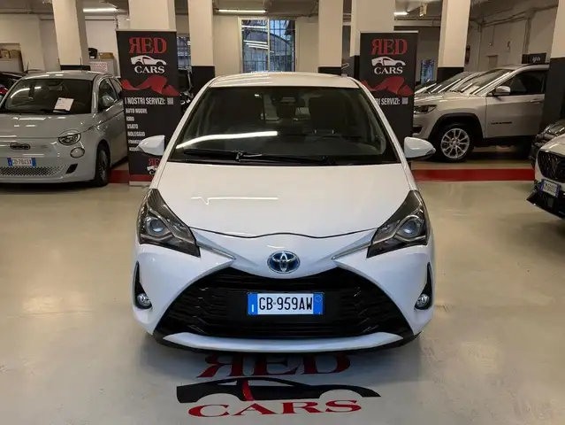 Toyota Yaris Yaris III 2017 5p 1.5h Business